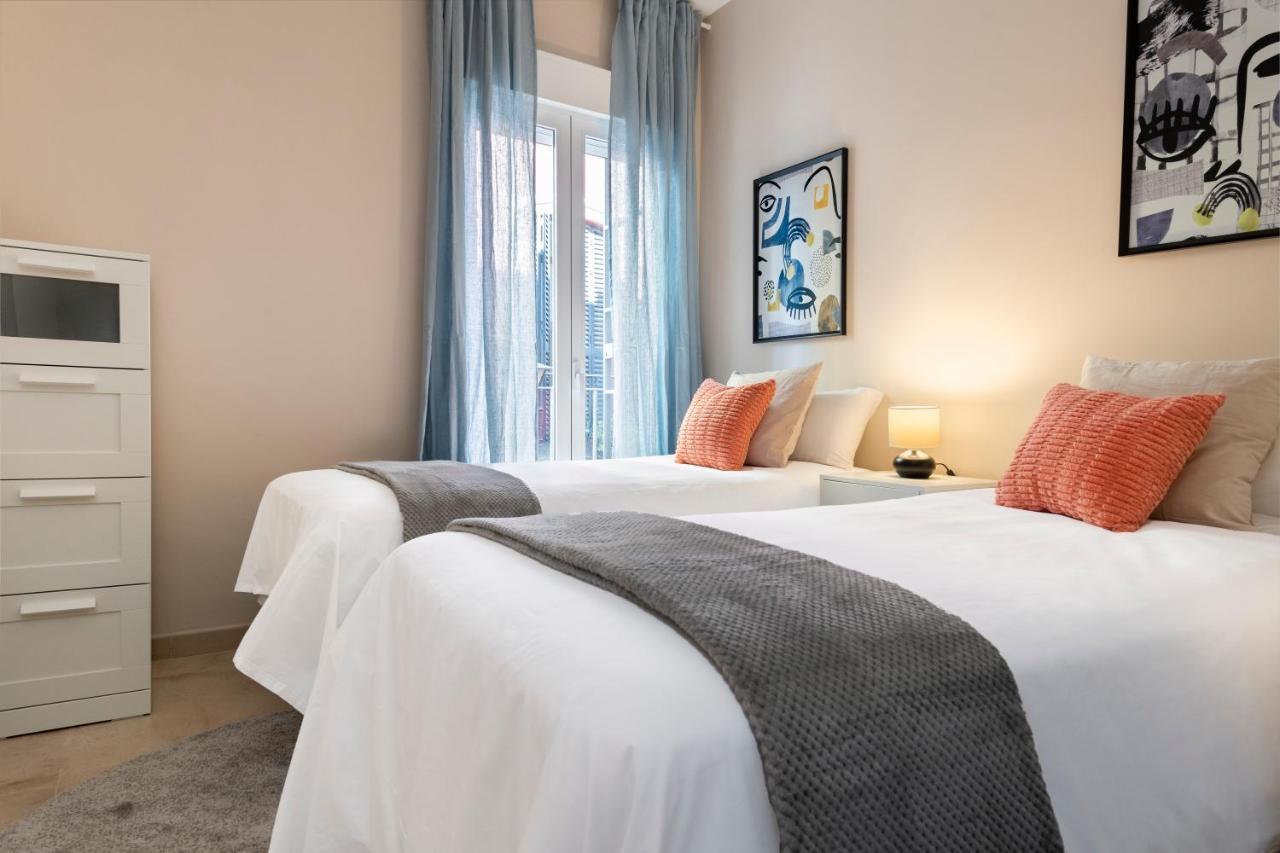 Rivero Suite Apartments Seville Exterior photo